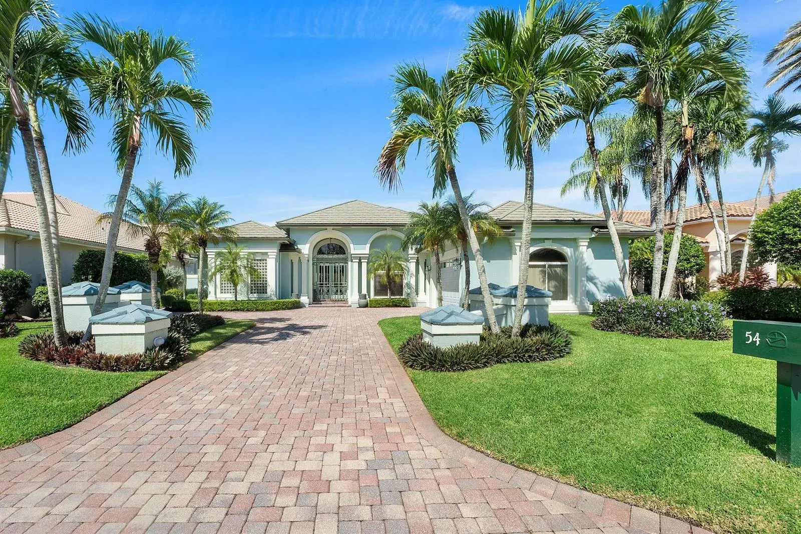 3 bedroom 4 bath Residential for sale at 54 CAYMAN Place, Palm Beach Gardens FL 33418
