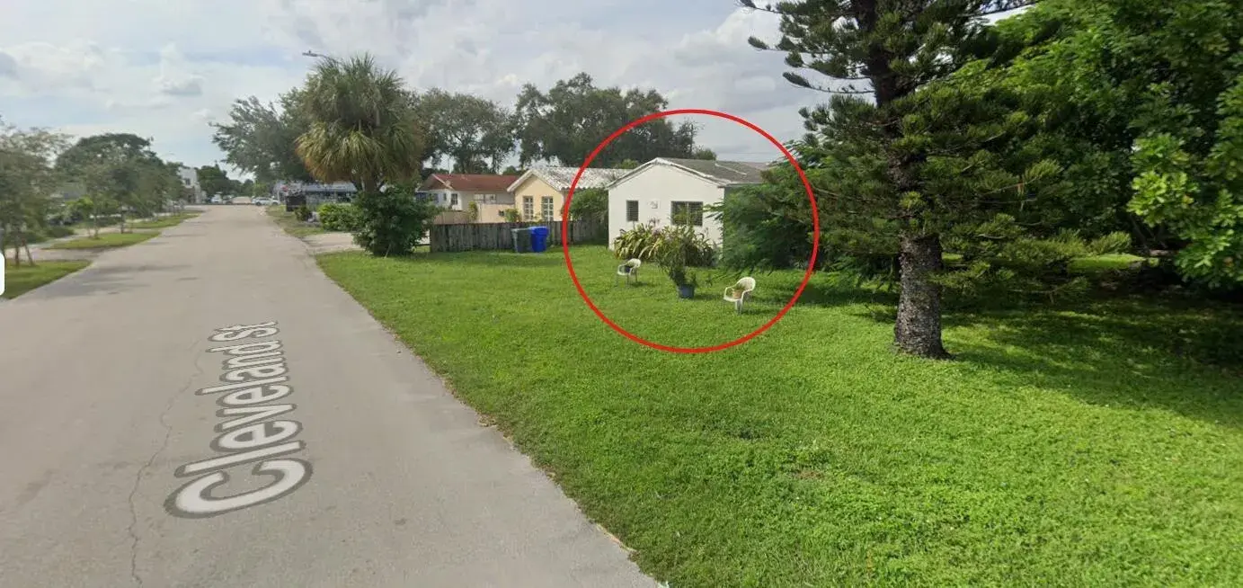 1 bedroom 1 bath Residential Lease for rent at 1713 Cleveland Street, Hollywood FL 33020