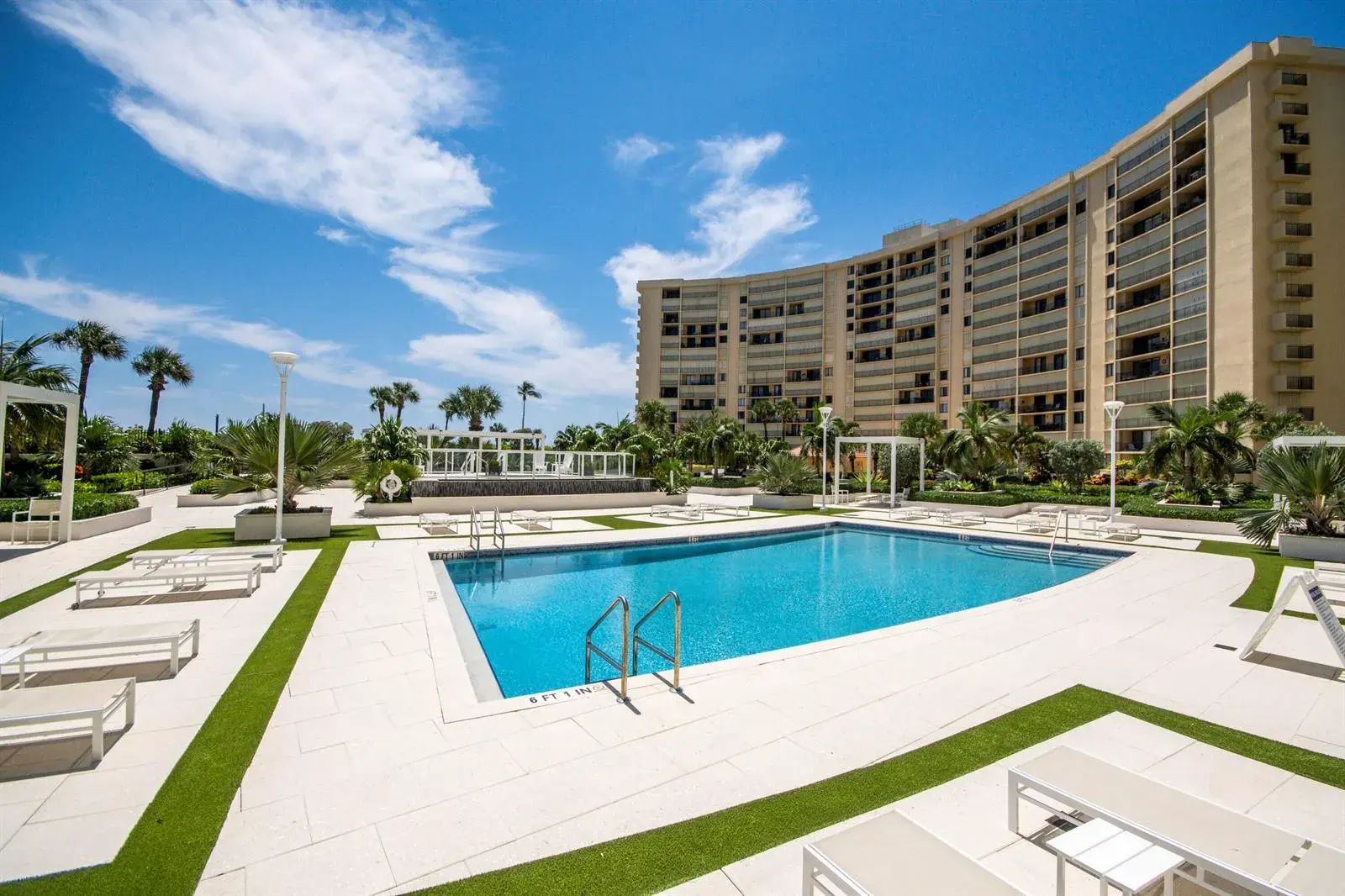 2 bedroom 2 bath Residential for sale at 200 Ocean Trail Way # 209, Jupiter FL 33477