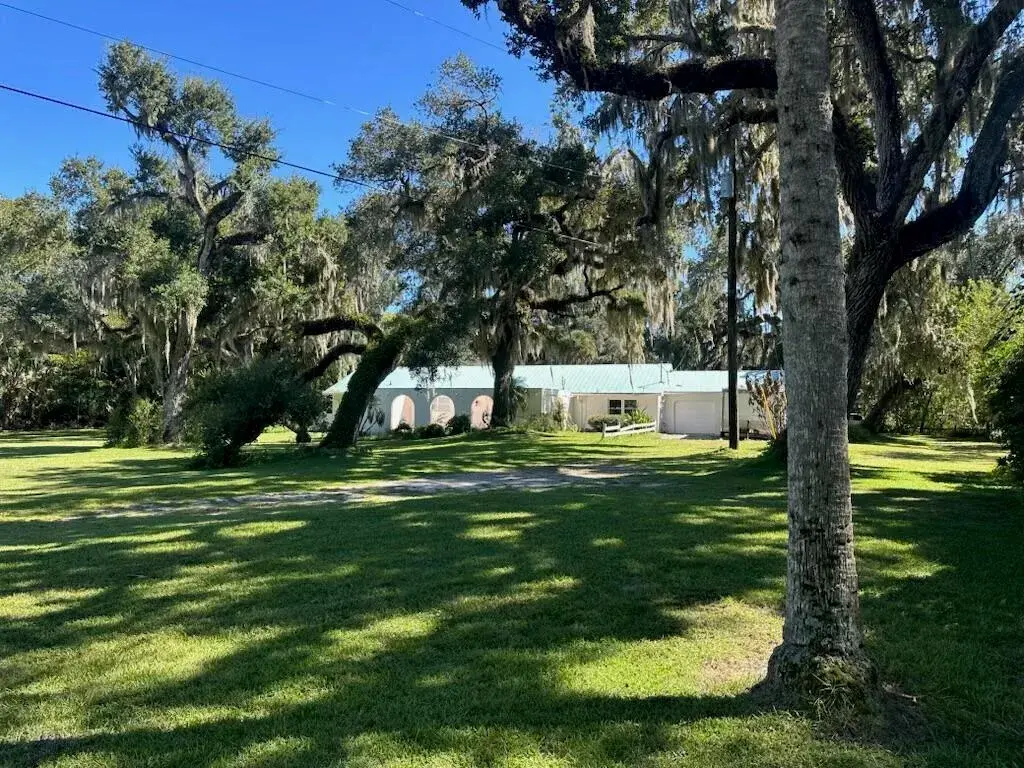 4 bedroom 3 bath Residential for sale at 384 W ARIEL Road, FL 32141
