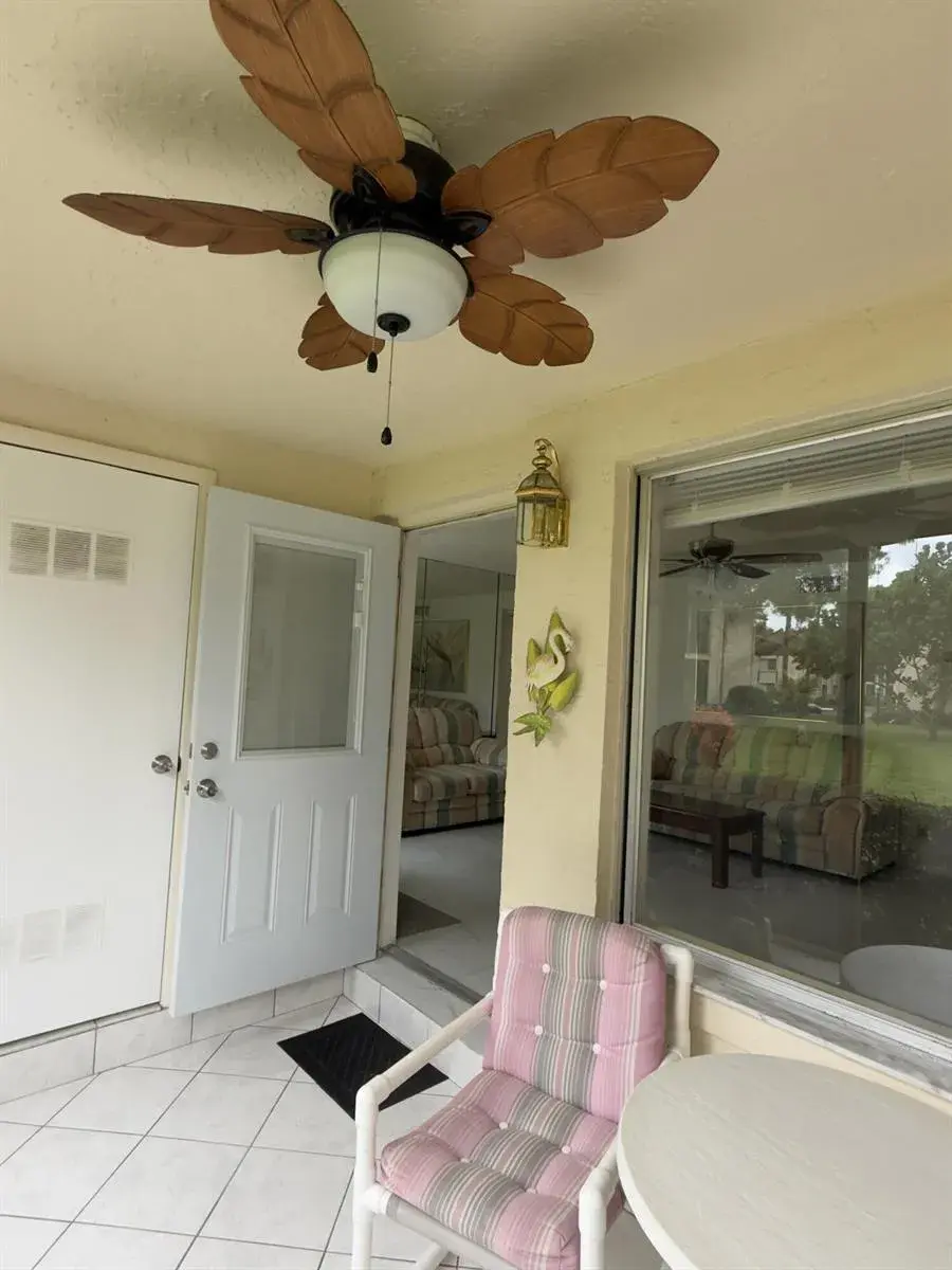 120 Lake Pine Circle # 1, FL 33463