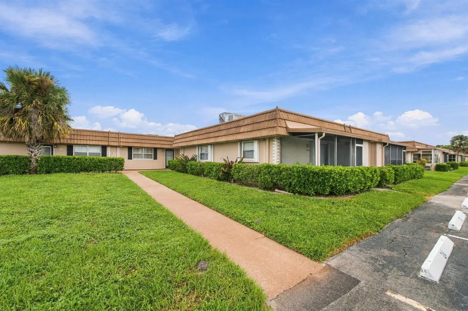 1 bedroom 1 bath Residential for sale at 334 Seville N, Delray Beach FL 33446