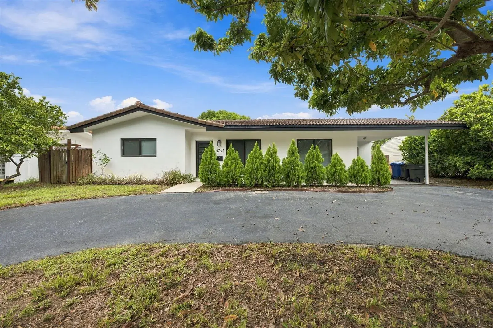 2 bedroom 2 bath Residential for sale at 4741 NE 19TH Avenue, Fort Lauderdale FL 33308
