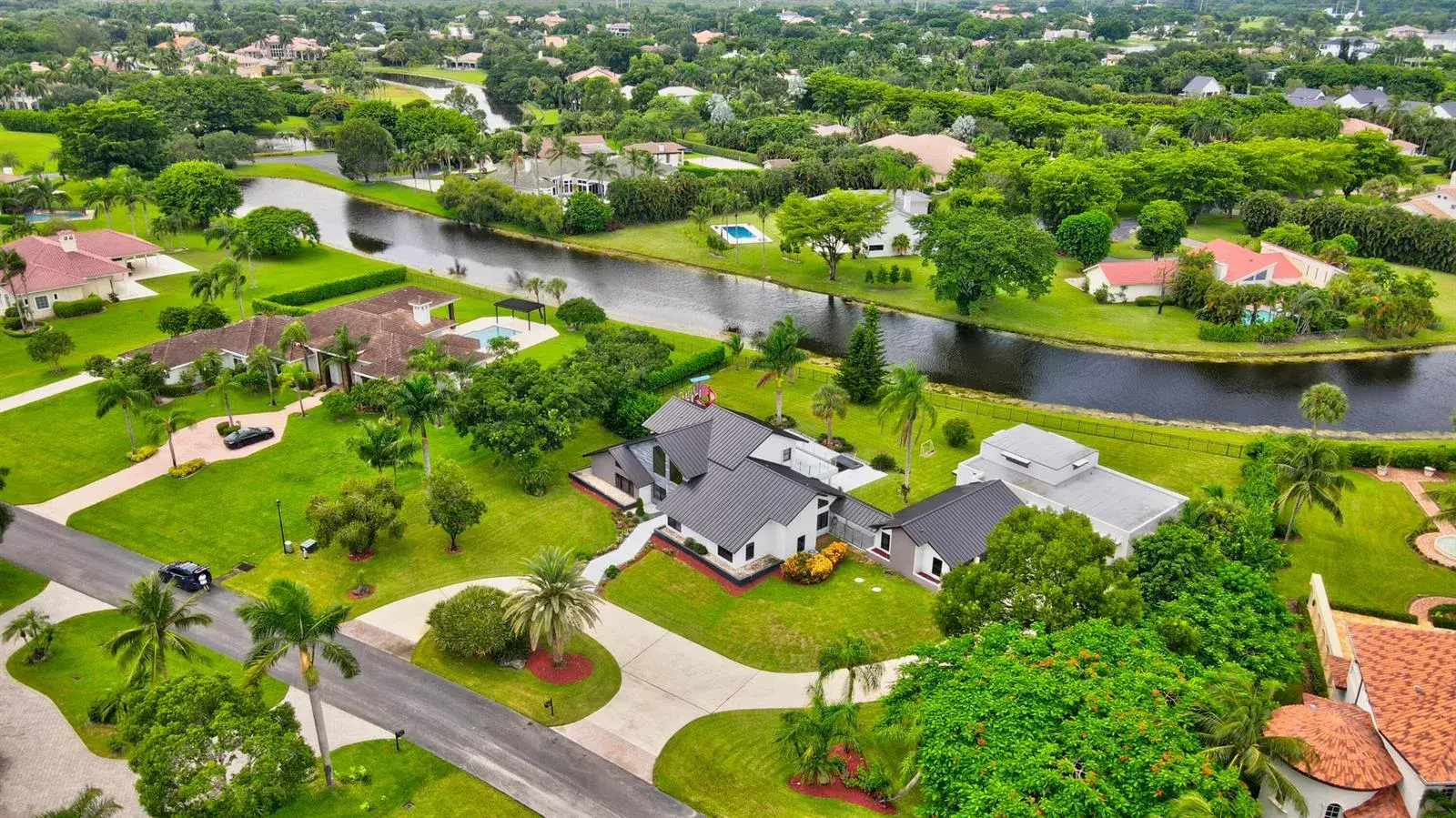 5 bedroom 4 bath Residential for sale at 10385 Avenida Del Rio, Delray Beach FL 33446