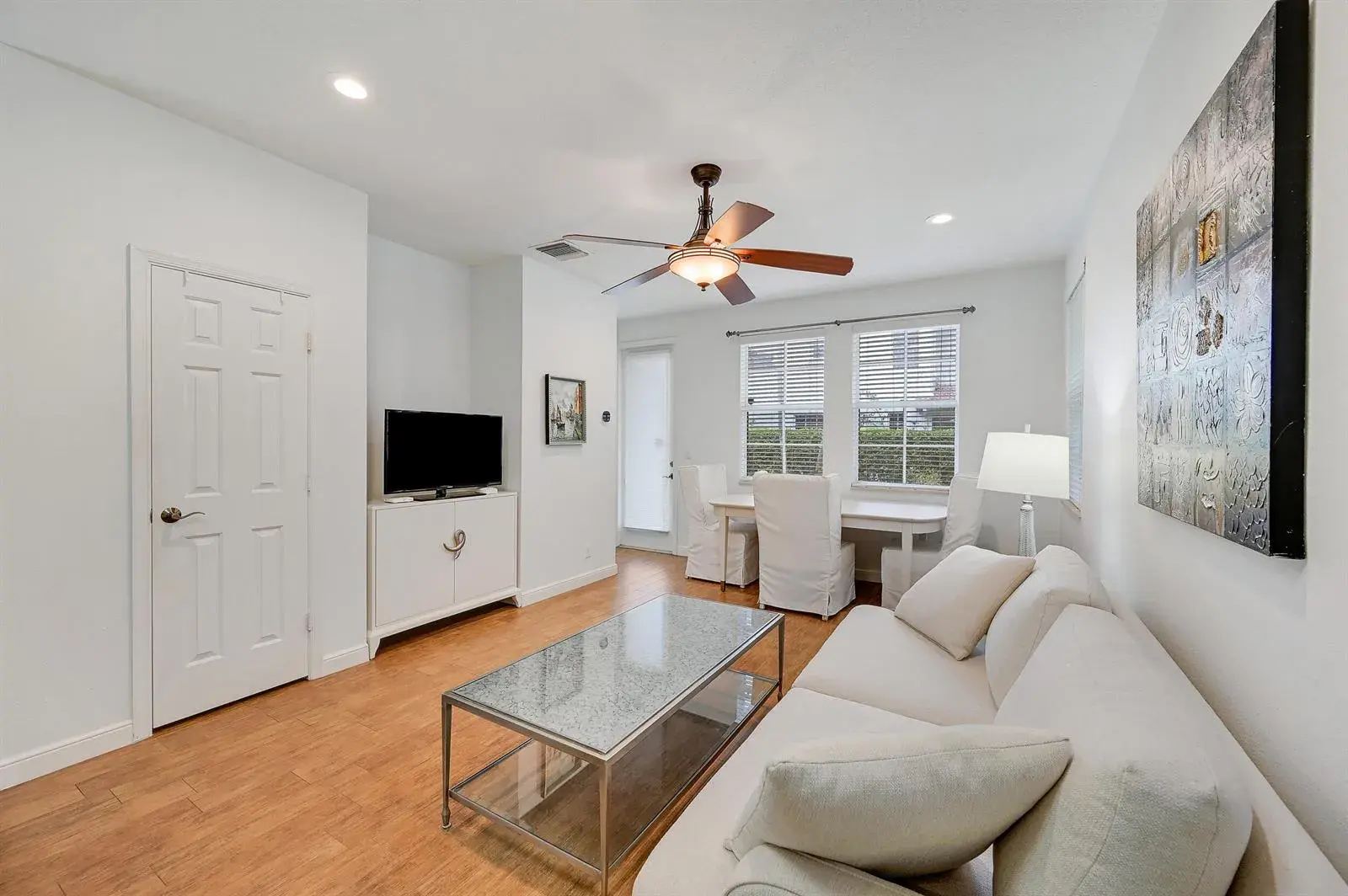 654 CASTLE Drive, Palm Beach Gardens FL 33410