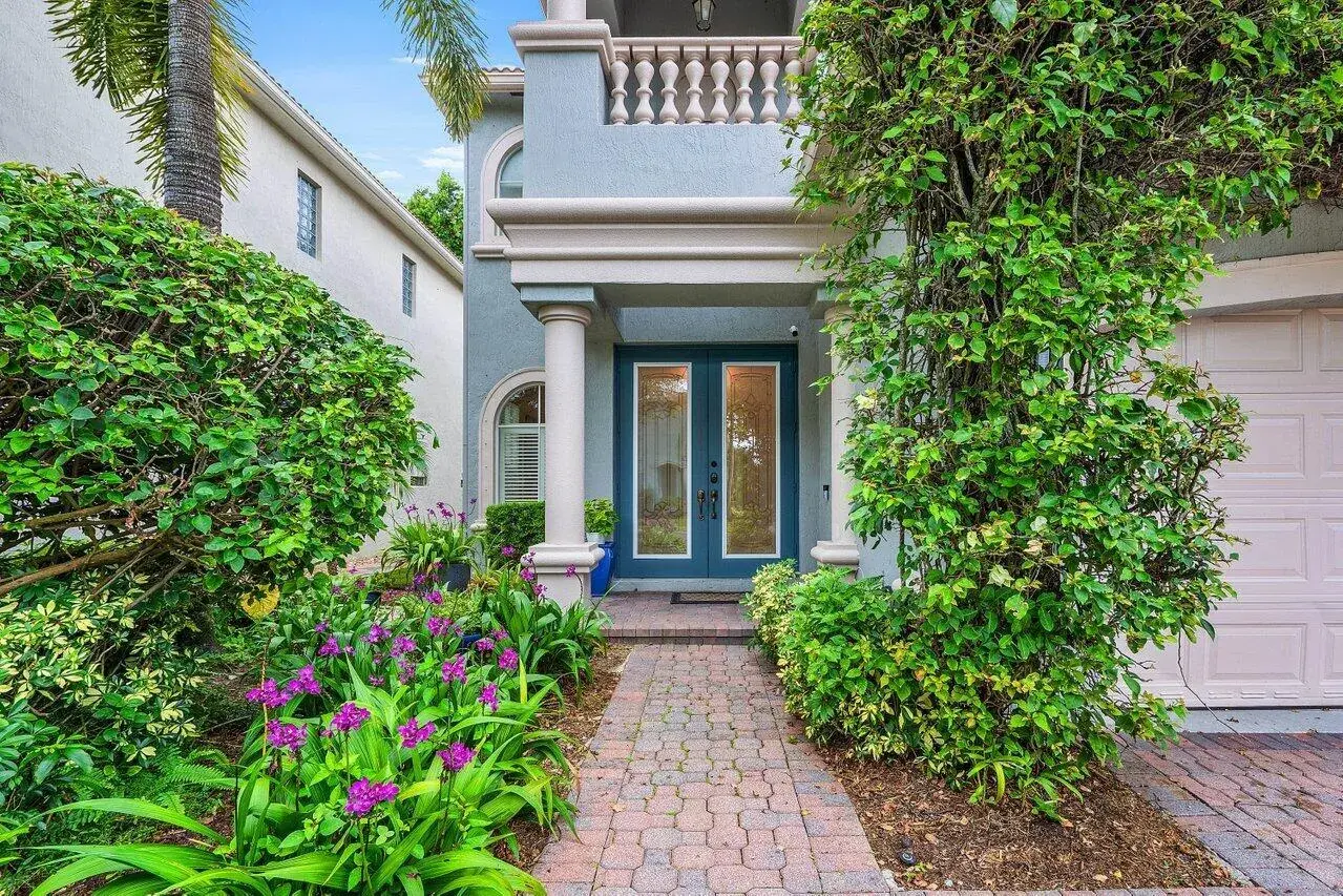 10 Country Lake Trail, Boynton Beach FL 33436