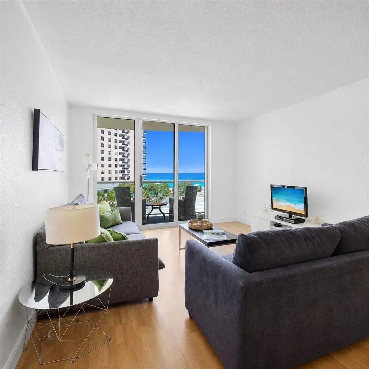 1 bedroom 1 bath Residential for sale at 3801 S OCEAN Drive # 4Y, Hollywood FL 33019