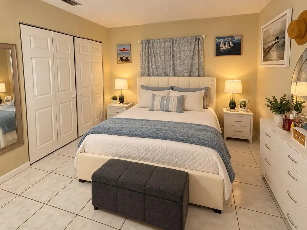 18088 NW 40th Place, Miami Gardens FL 33055