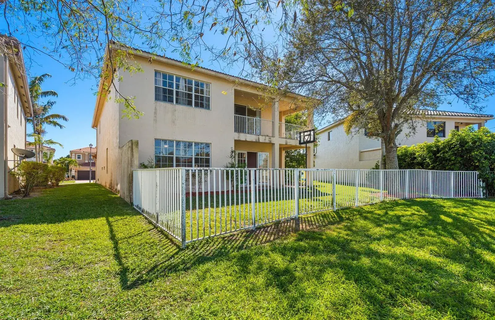 10633 OLD HAMMOCK Way, Wellington FL 33414
