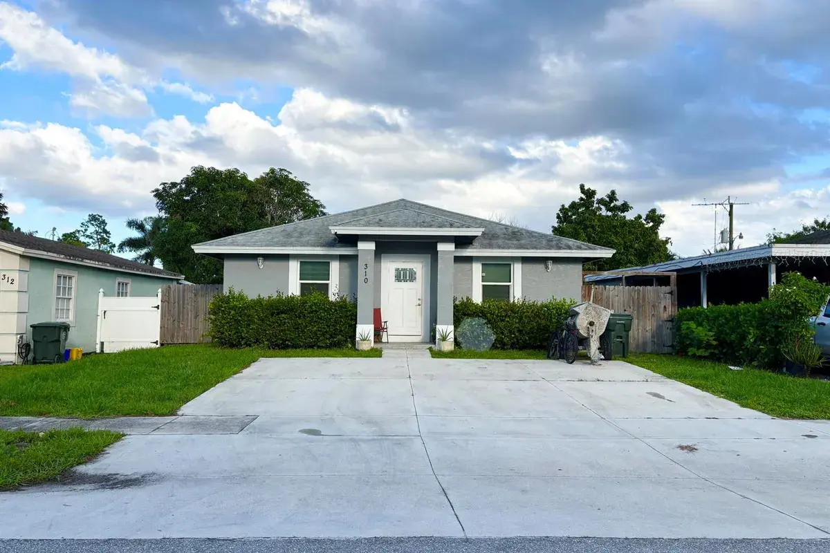 310 JENNINGS Avenue, FL 33463