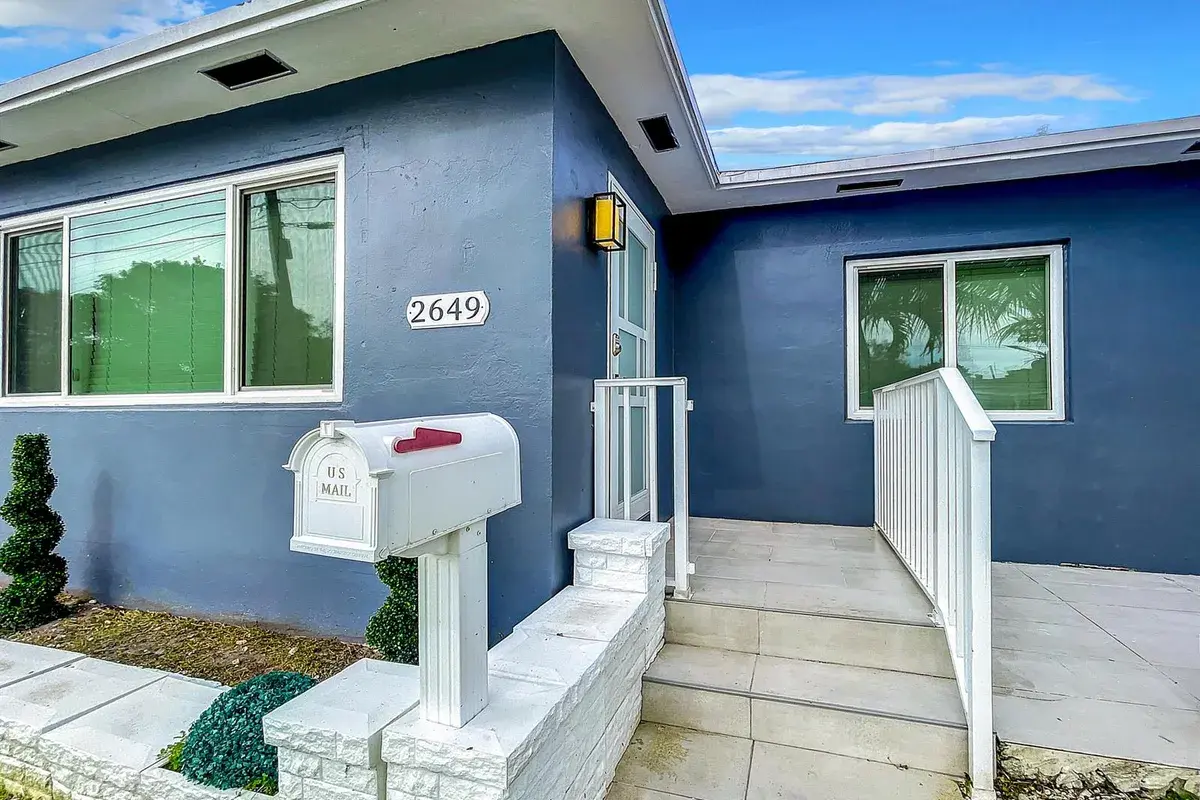 2649 Johnson Street, Hollywood FL 33020