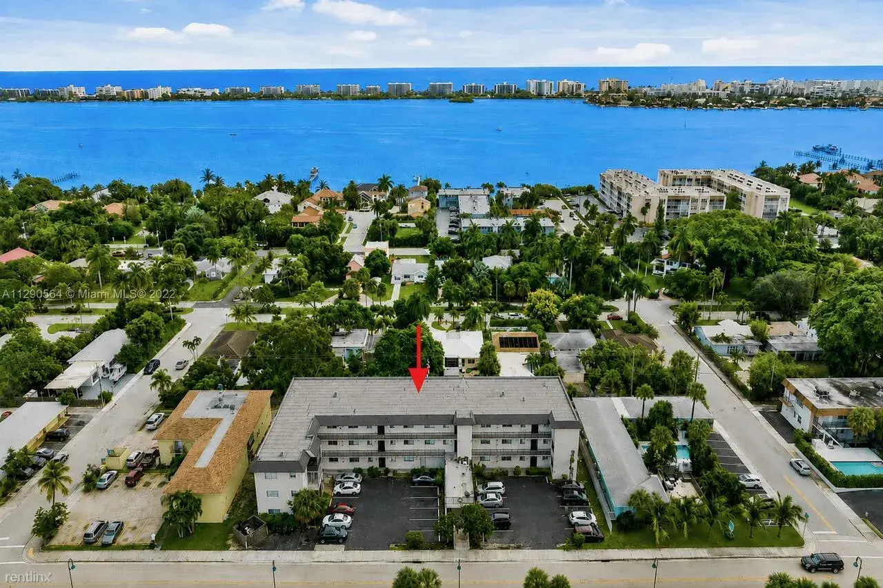 2 bedroom 2 bath Residential for sale at 1410 S Federal Highway # 303, FL 33460