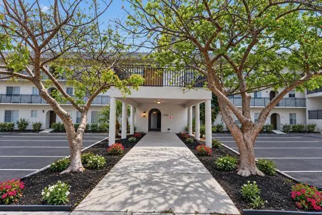 1410 S Federal Highway # 303, FL 33460