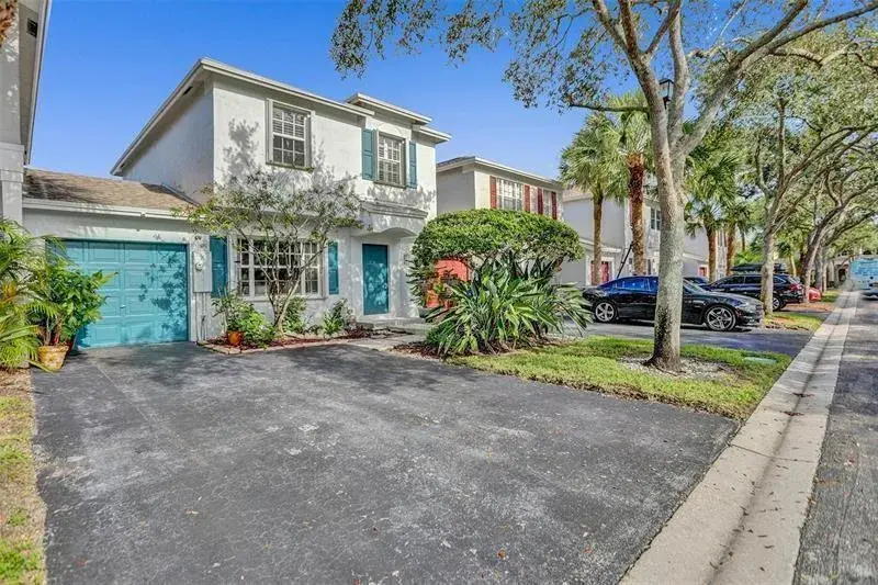 3 bedroom 2 bath Residential for sale at 6003 HARBOR ISLE Way # 495, Tamarac FL 33321