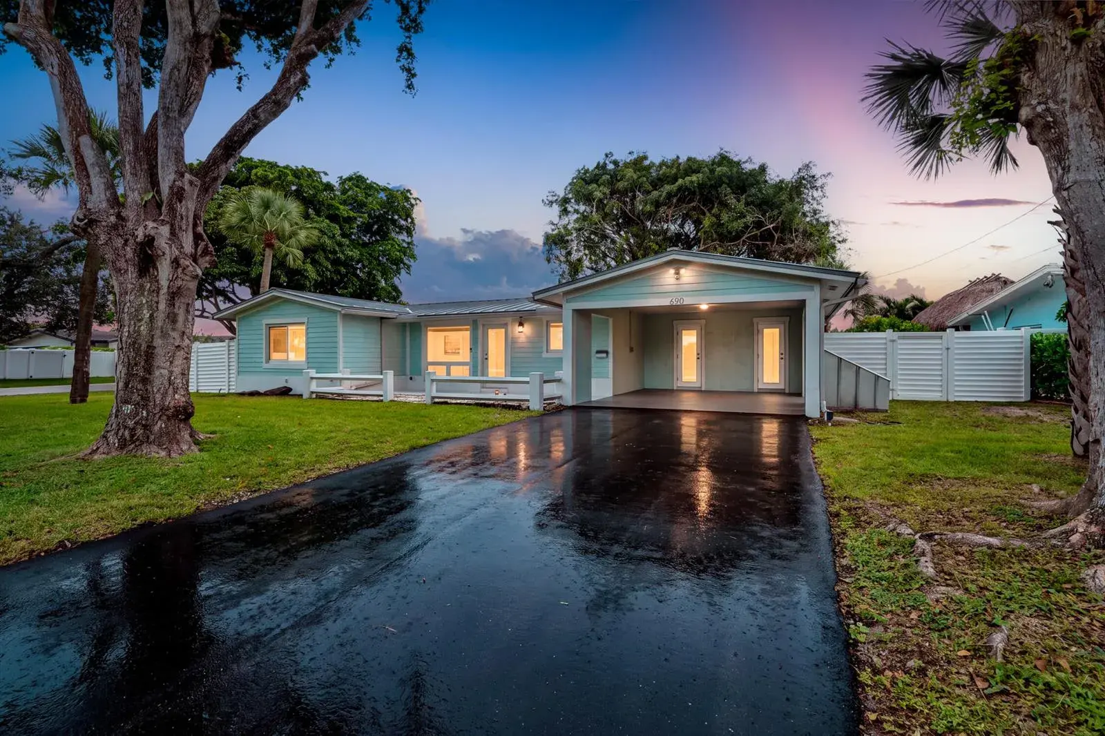 2 bedroom 2 bath Residential for sale at 690 SE 5th Court, Pompano Beach FL 33060