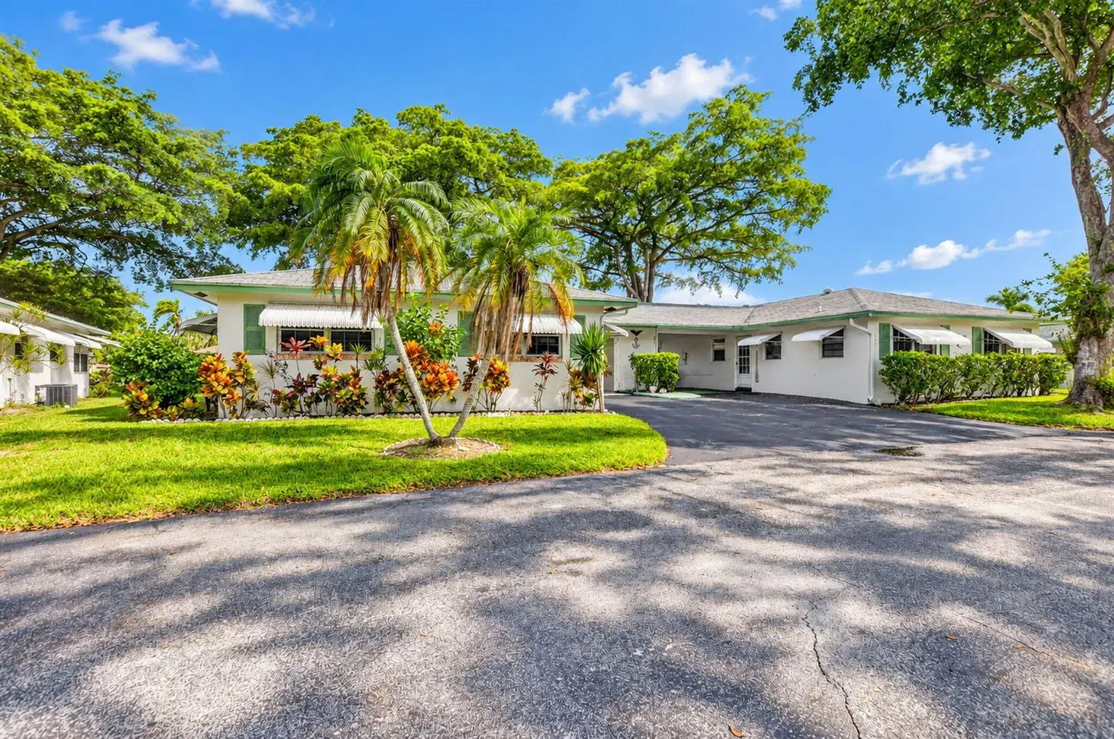 2 bedroom 2 bath Residential for sale at 843 Meadowlark Lane, Delray Beach FL 33445