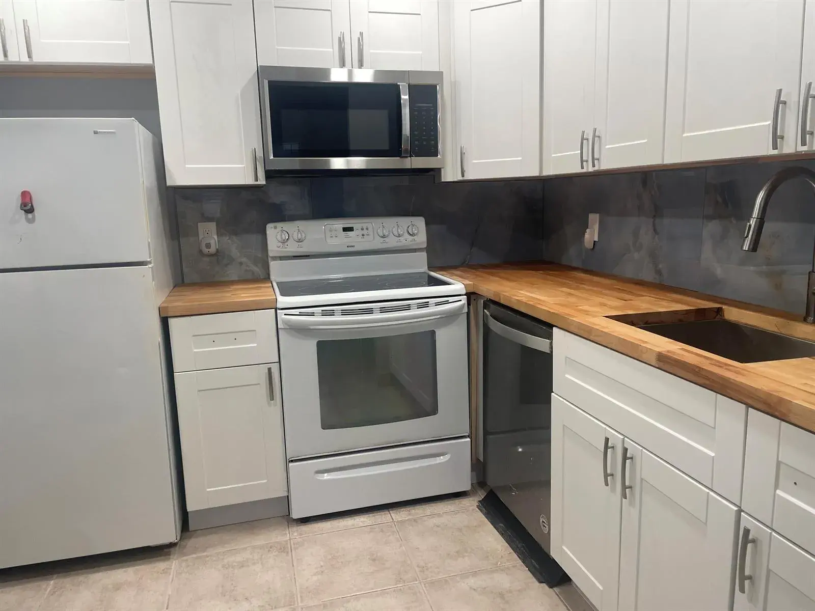 370 Saxony H # 370, Delray Beach FL 33446