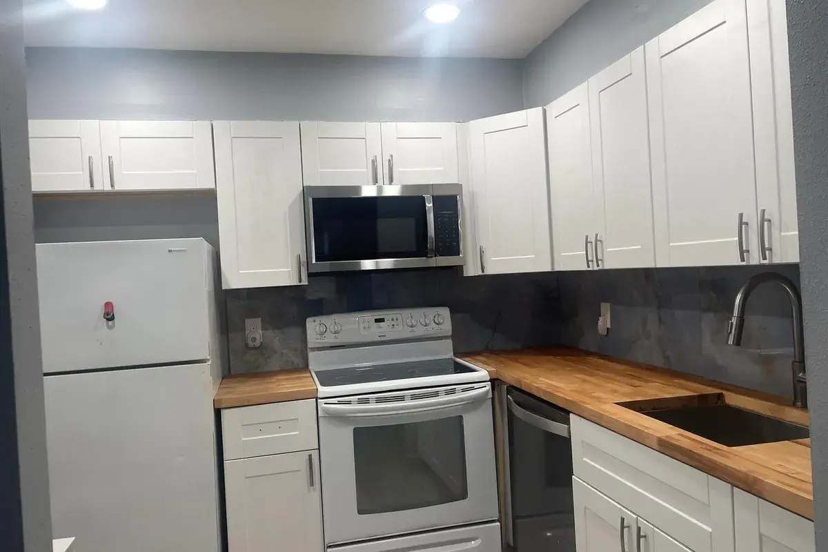 370 Saxony H # 370, Delray Beach FL 33446