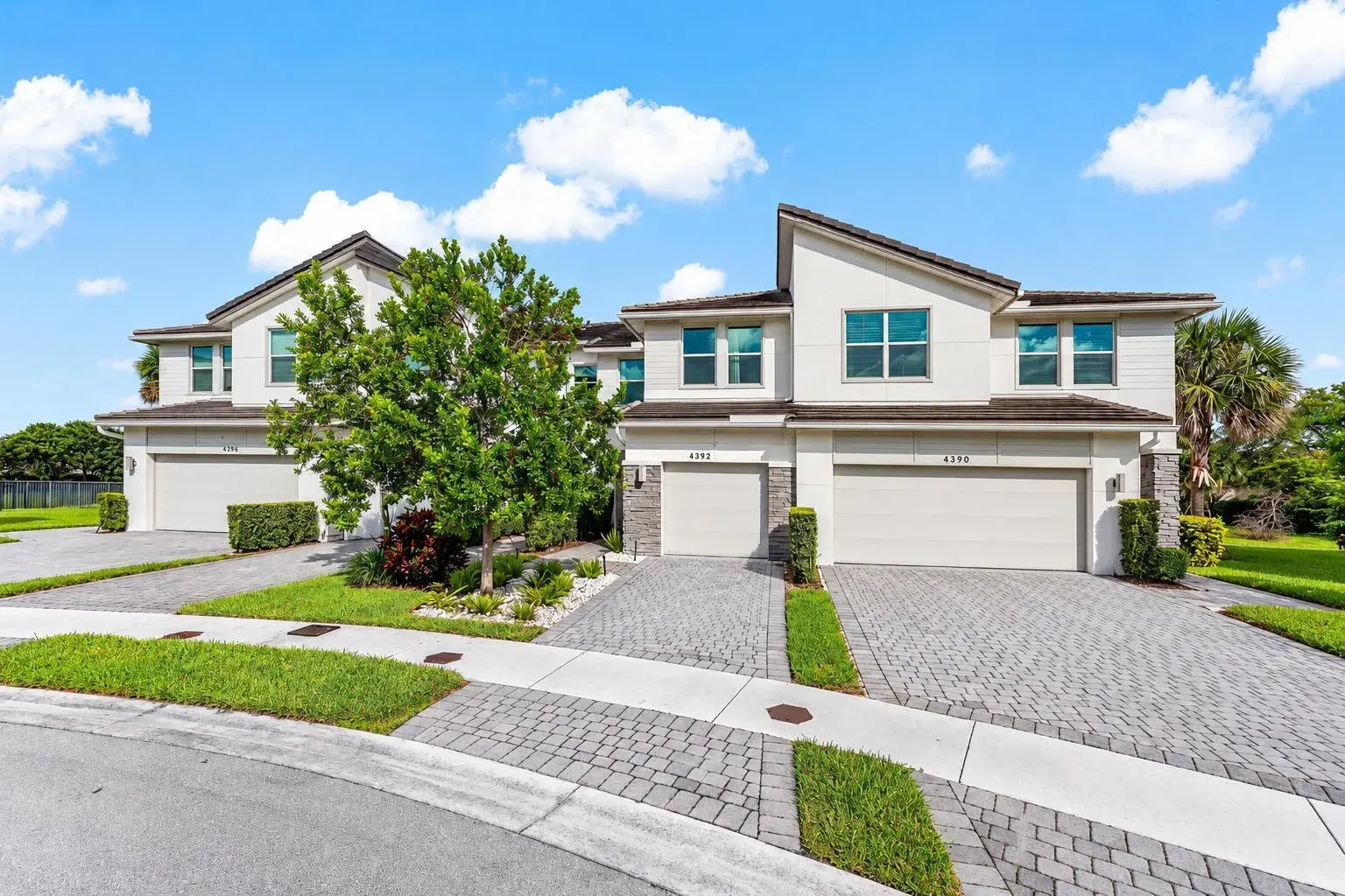 3 bedroom 2 bath Residential for sale at 4392 VELEIROS Avenue, Deerfield Beach FL 33064