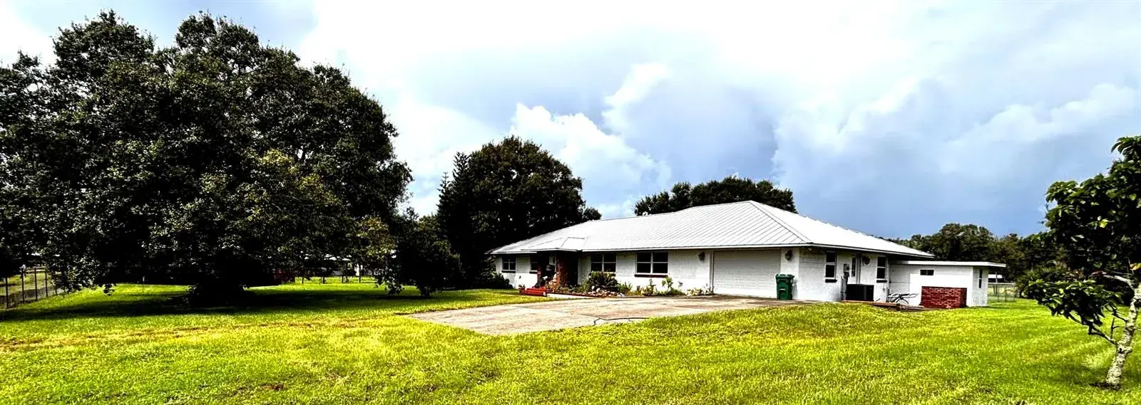 5 bedroom 2 bath Residential for sale at 2050 W BOOTHE Drive, Fort Pierce FL 34982