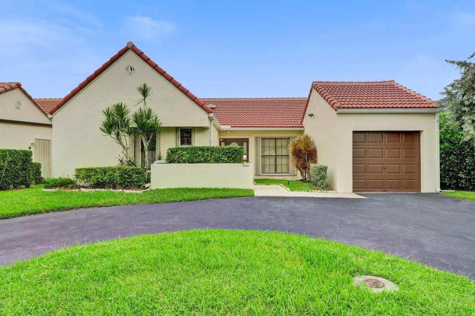 3 bedroom 2 bath Residential for sale at 2001 Maplewood Drive, Coral Springs FL 33071
