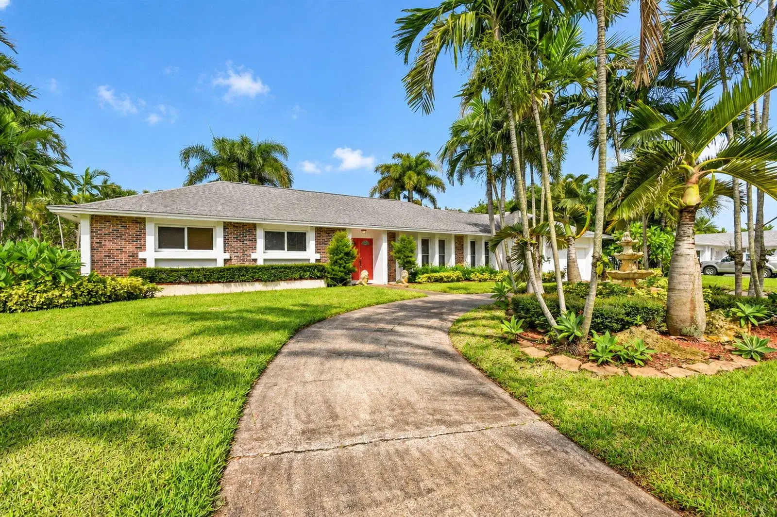3 bedroom 2 bath Residential for sale at 8 Bell Lane, West Palm Beach FL 33406