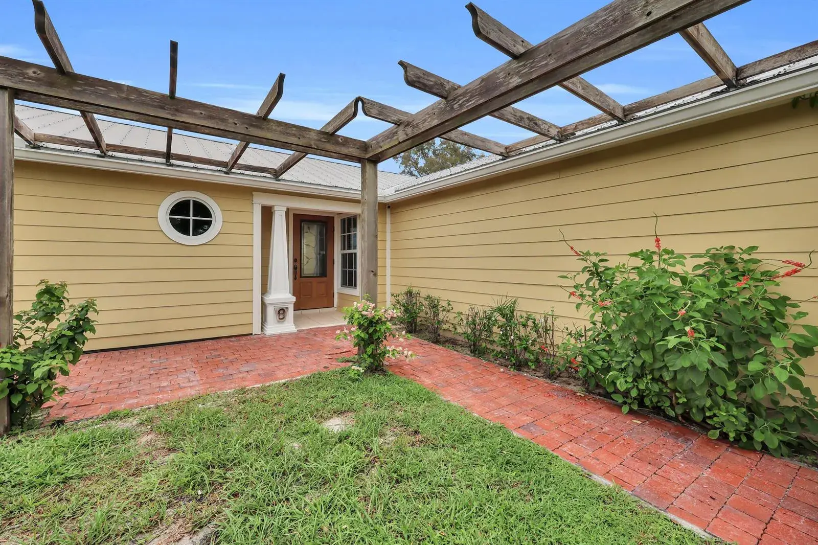351 SW Dwight Avenue, Port St. Lucie FL 34983