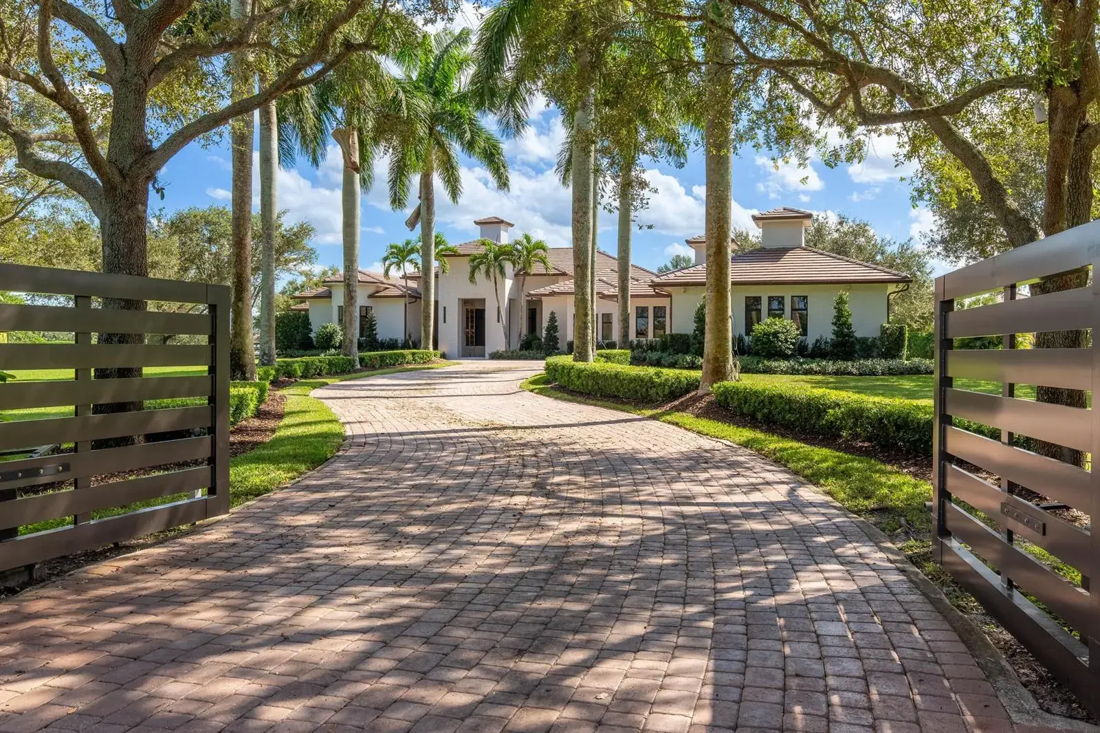 4 bedroom 4 bath Residential for sale at 15448 SUNNYLAND Lane, Wellington FL 33414