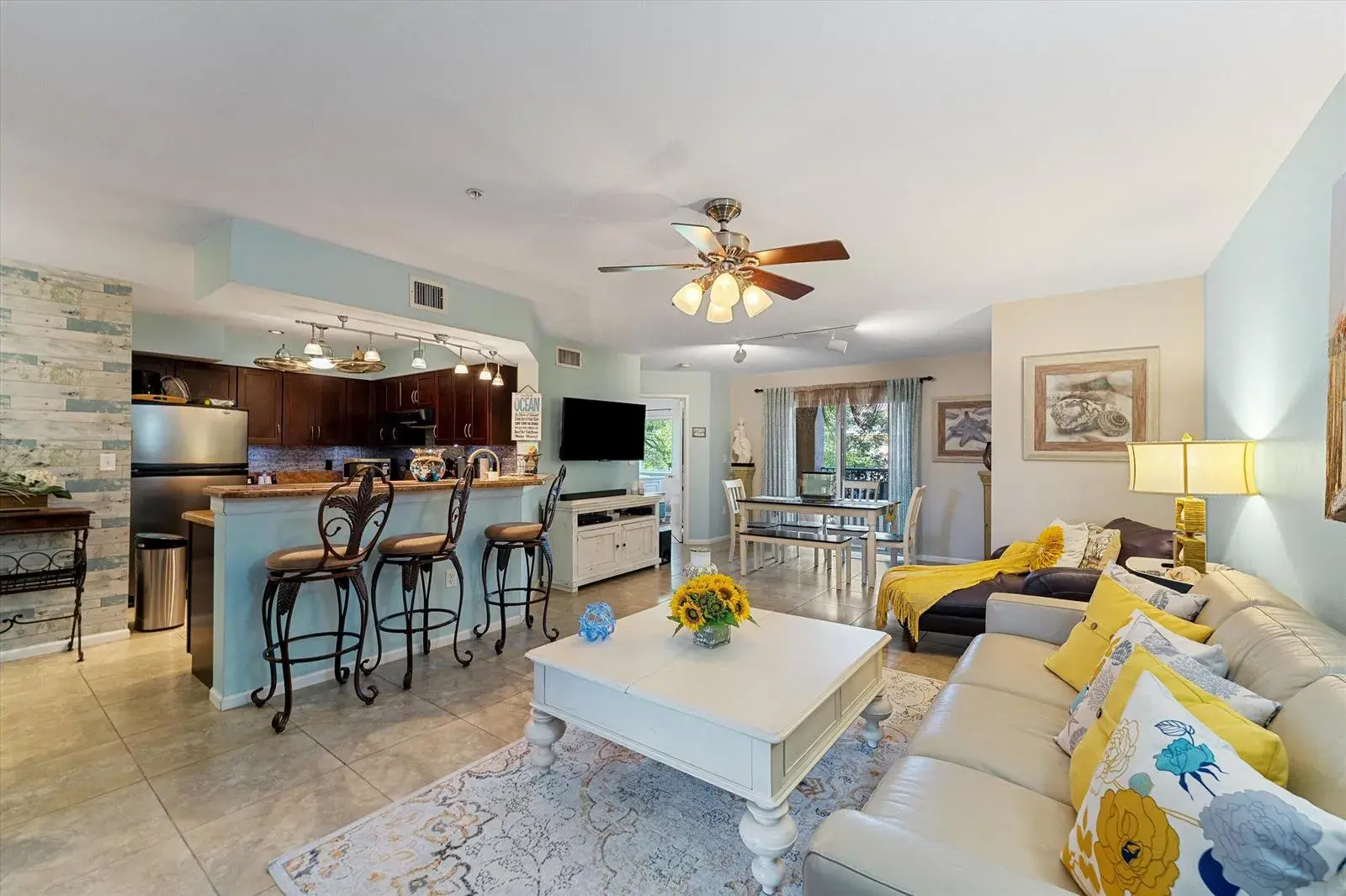 3 bedroom 2 bath Residential for sale at 200 Scotia Drive # 302, Hypoluxo FL 33462