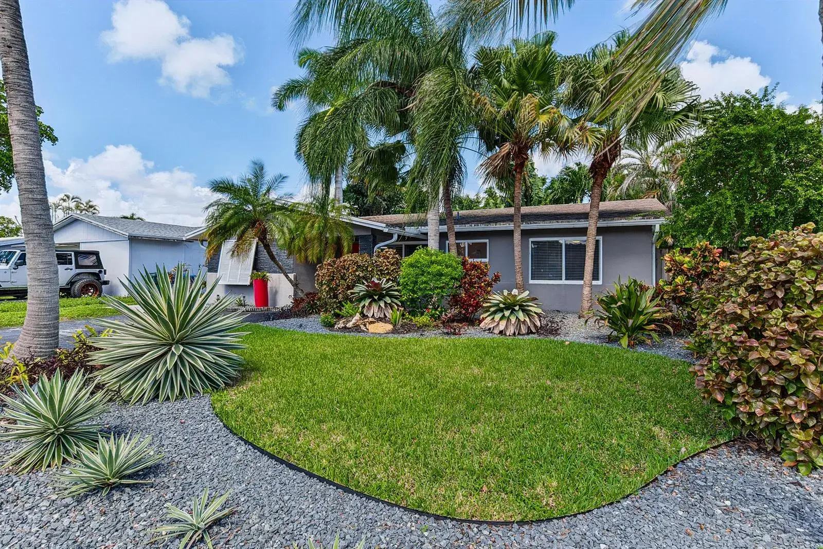 2 bedroom 2 bath Residential for sale at 1931 NW 38th Street, Oakland Park FL 33309
