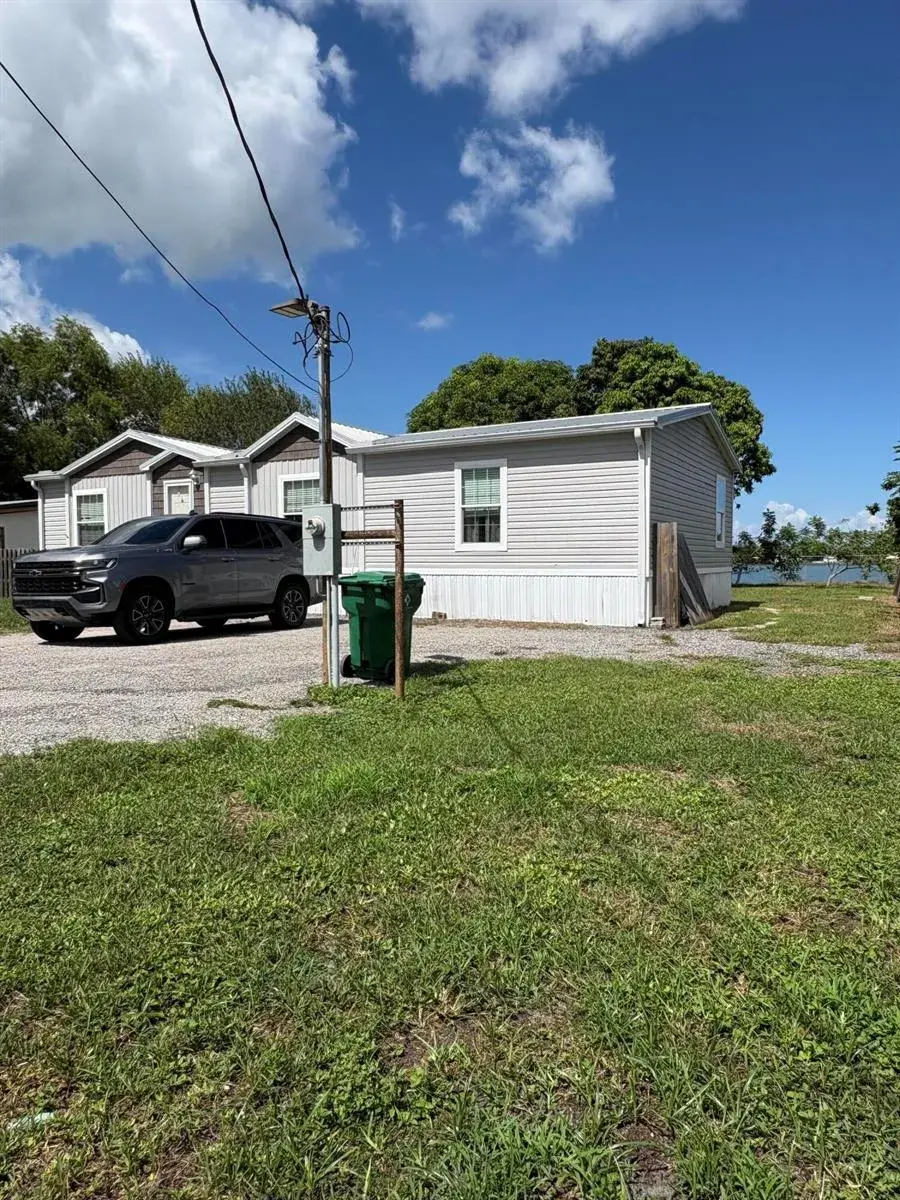3 bedroom 2 bath Residential for sale at 1580 RIDGDILL Road, Clewiston FL 33440