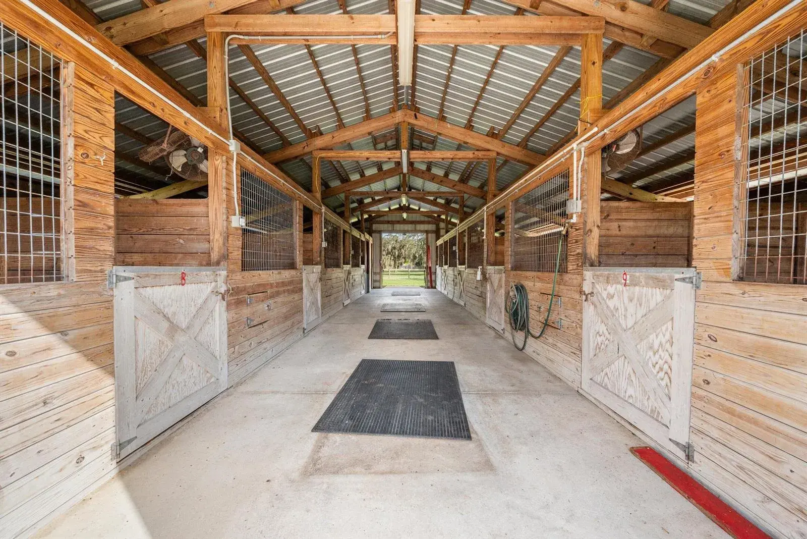 9501 SW FOX BROWN Road, FL 34956