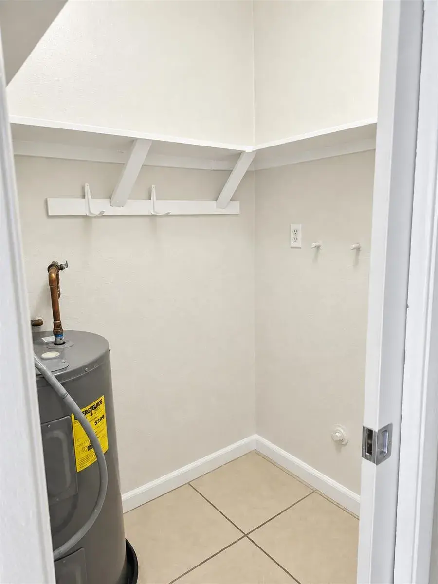 727 NW 1st Avenue # 2, Fort Lauderdale FL 33311