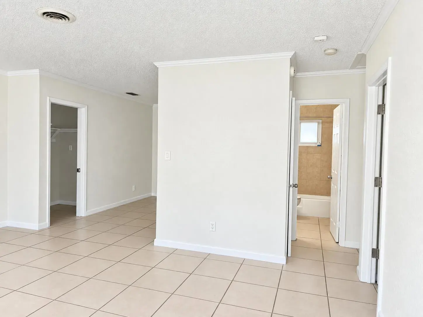 727 NW 1st Avenue # 2, Fort Lauderdale FL 33311