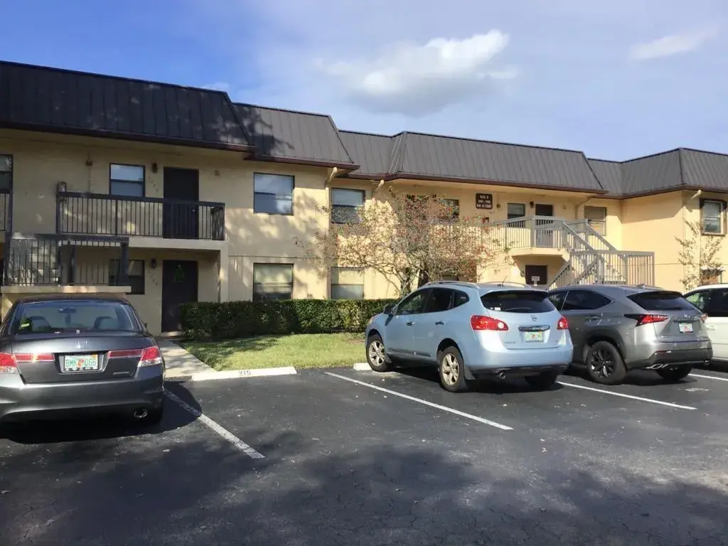 2 bedroom 2 bath Residential for sale at 9157 NW 1ST Court # 203, Pembroke Pines FL 33024