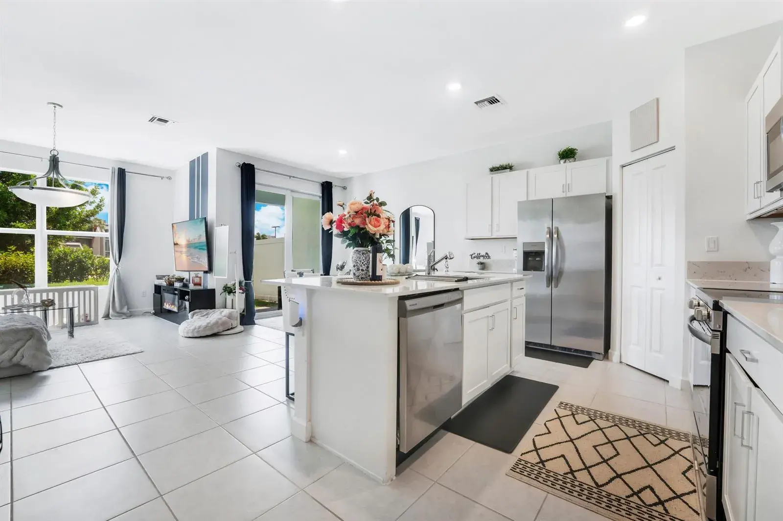 3 bedroom 2 bath Residential for sale at 4178 LAGOON SHORE Drive, Lake Worth FL 33467