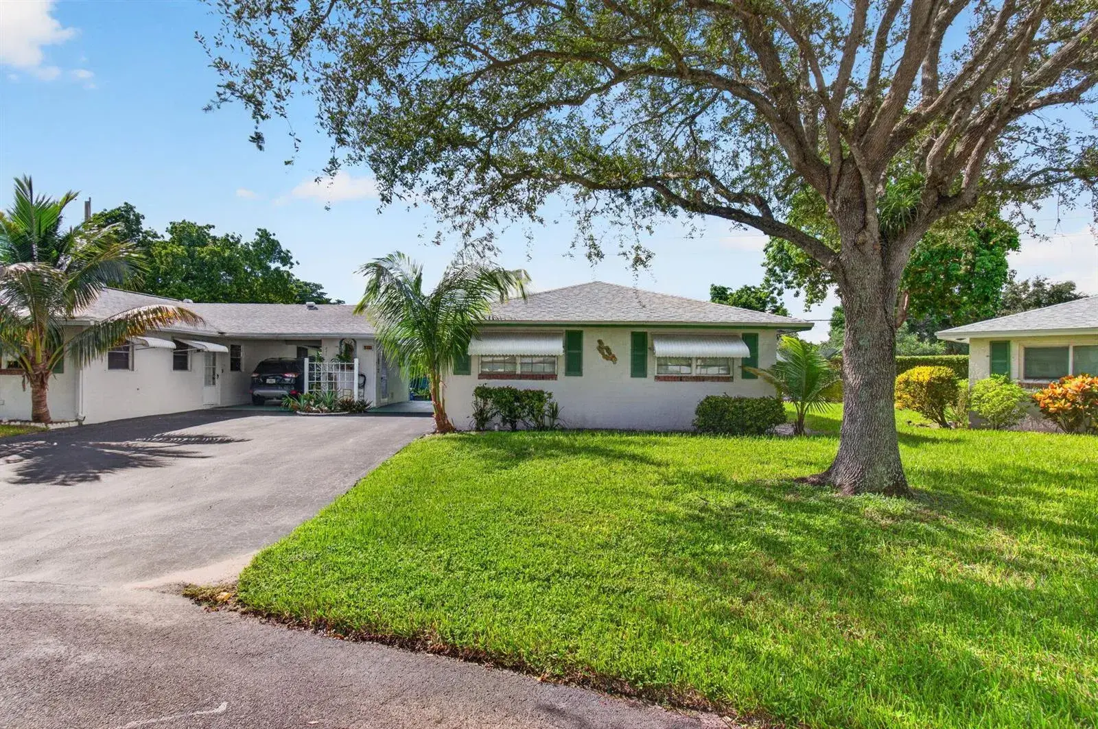 2 bedroom 2 bath Residential for sale at 812 Meadowlark Lane, Delray Beach FL 33445