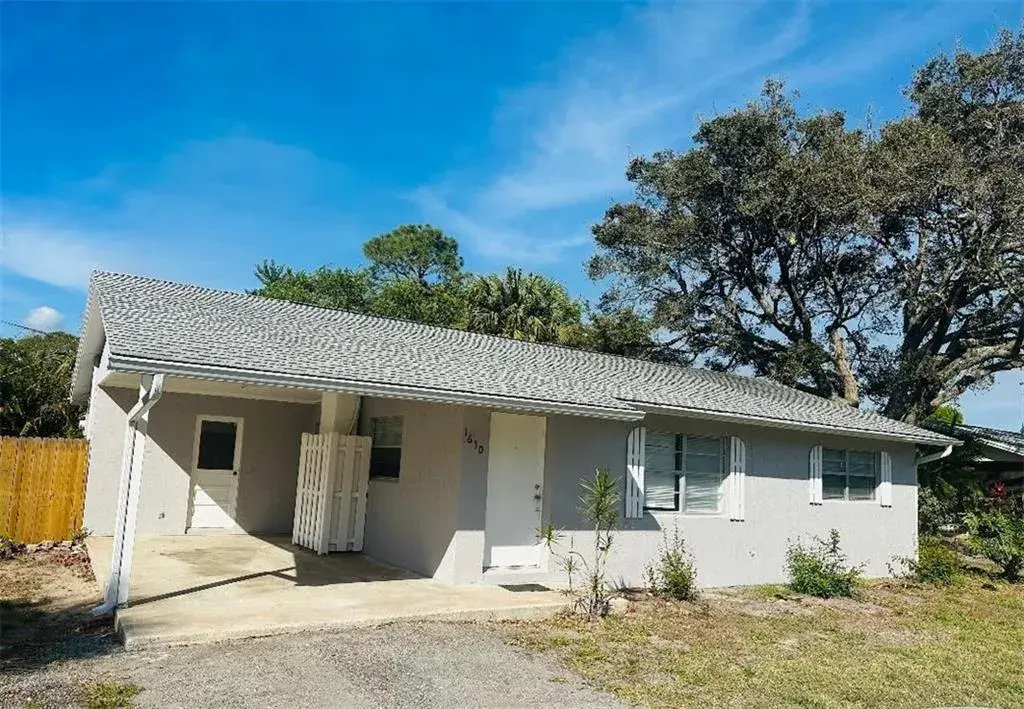 2 bedroom 1 bath Residential for sale at 1630 4TH Place, Vero Beach FL 32962