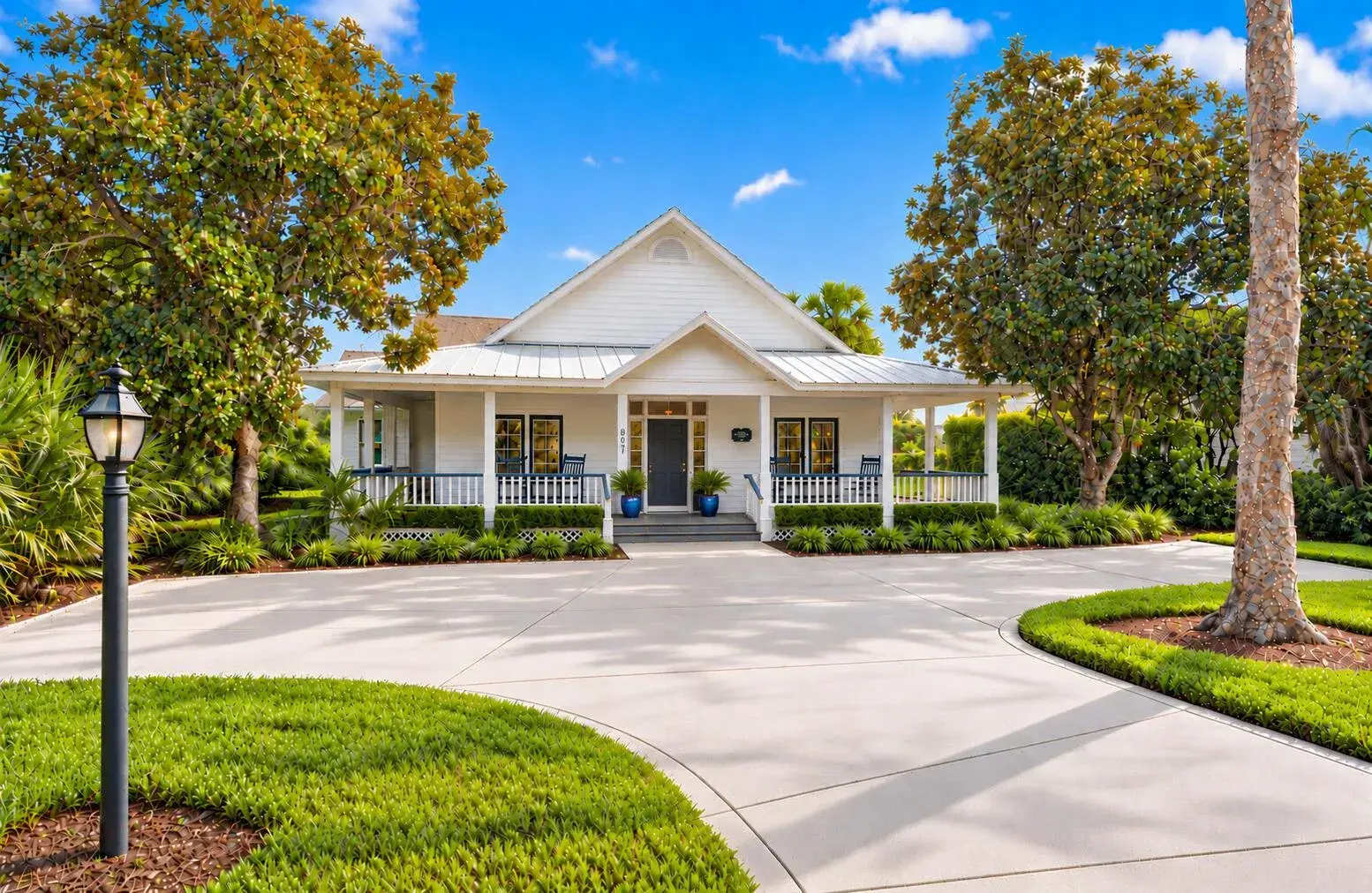 4 bedroom 4 bath Residential for sale at 807 CAROLINA Circle SW, Vero Beach FL 32962