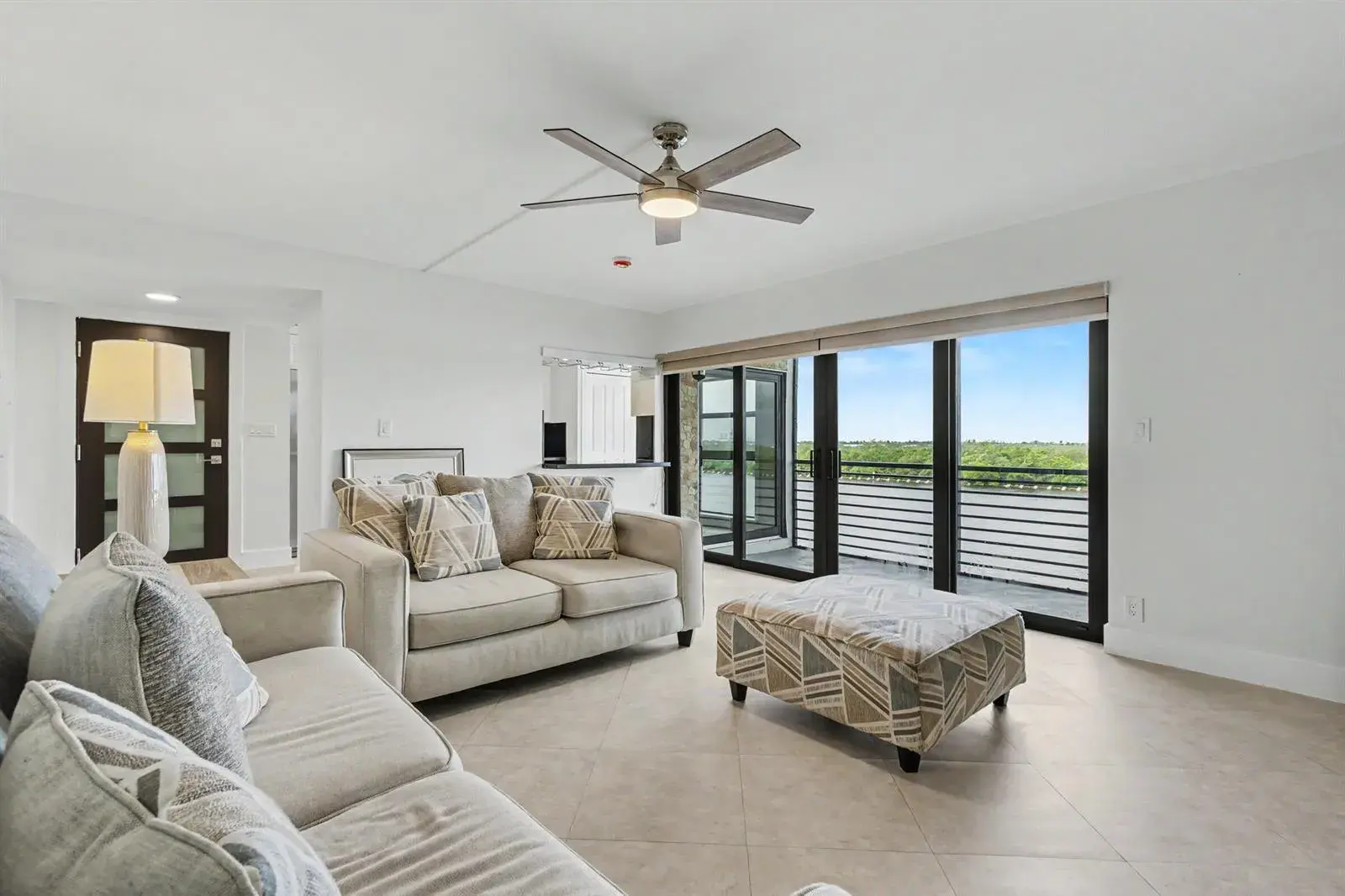 3200 N OCEAN Drive # 402, Hollywood FL 33019