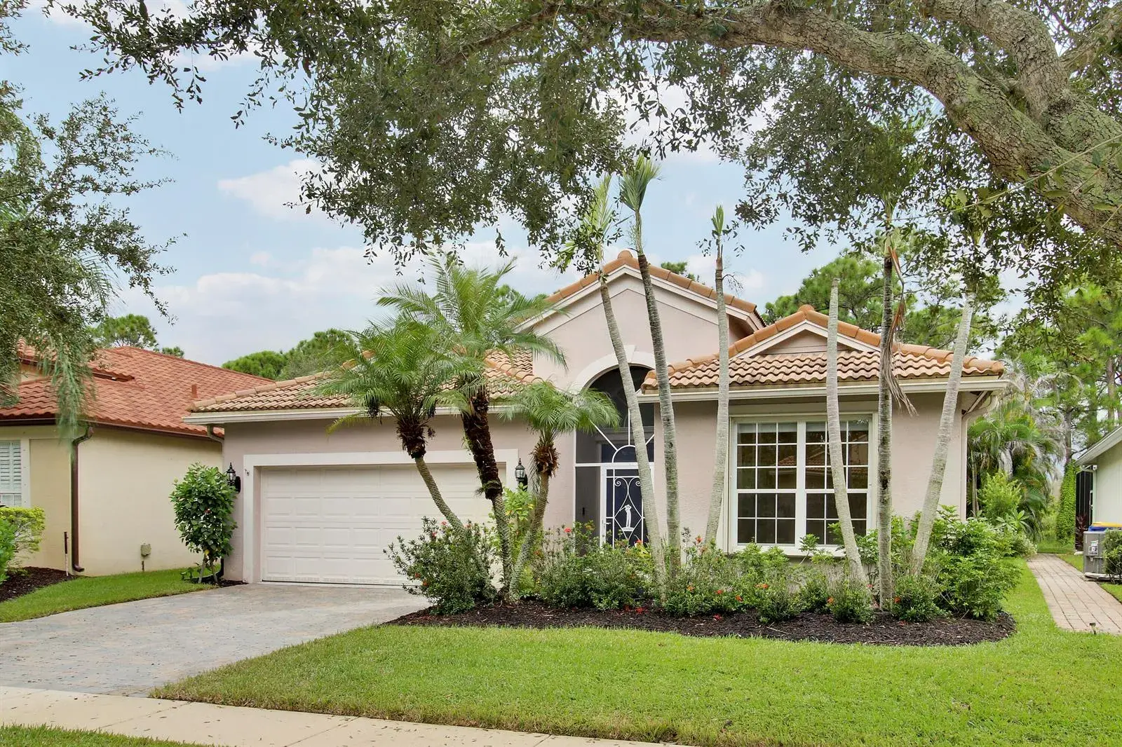 3 bedroom 2 bath Residential for sale at 6815 SE Twin Oaks Circle, Stuart FL 34997