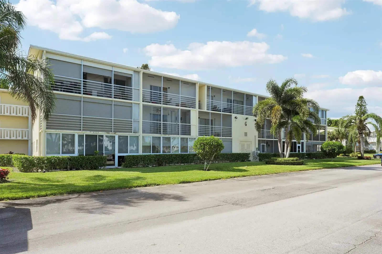 2 bedroom 1 bath Residential for sale at 290 Dorset G, Boca Raton FL 33434