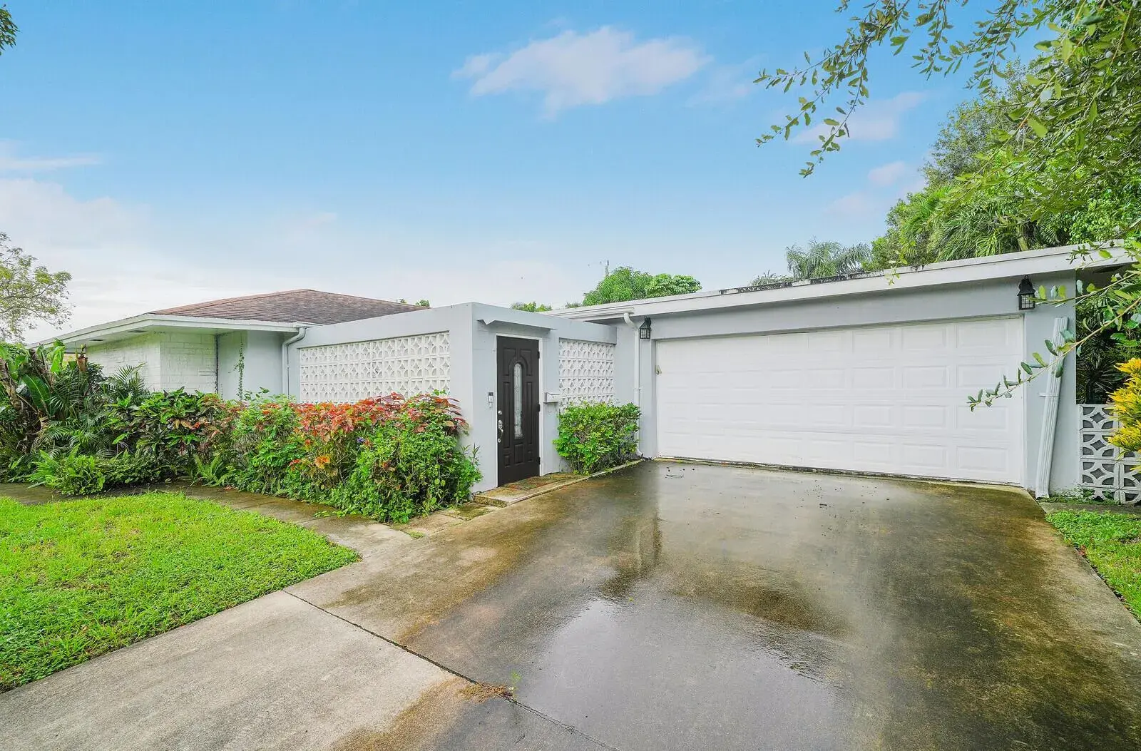 3 bedroom 2 bath Residential for sale at 1612 42nd Street, West Palm Beach FL 33407