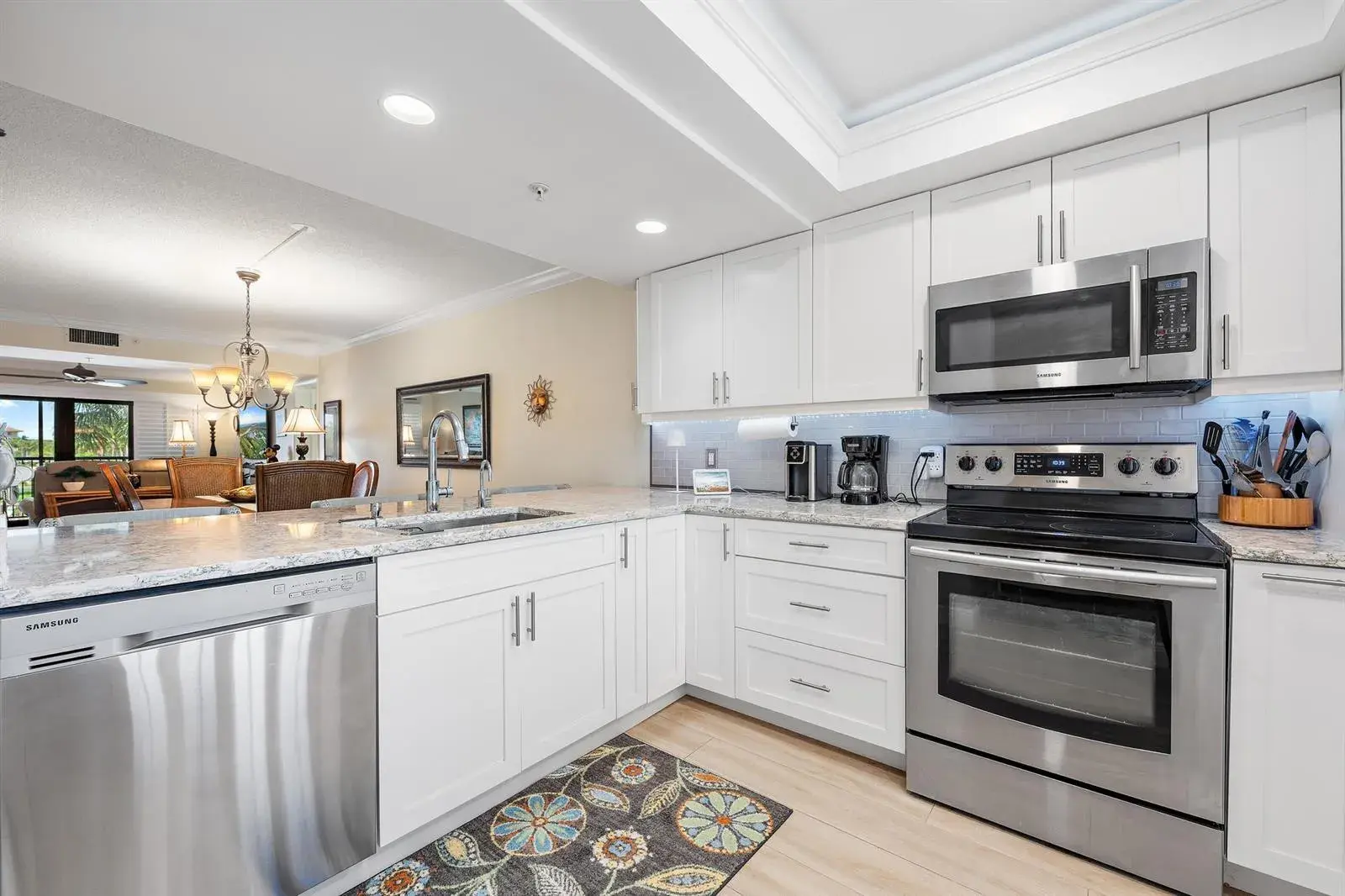 601 SEAFARER Circle # 201, Jupiter FL 33477