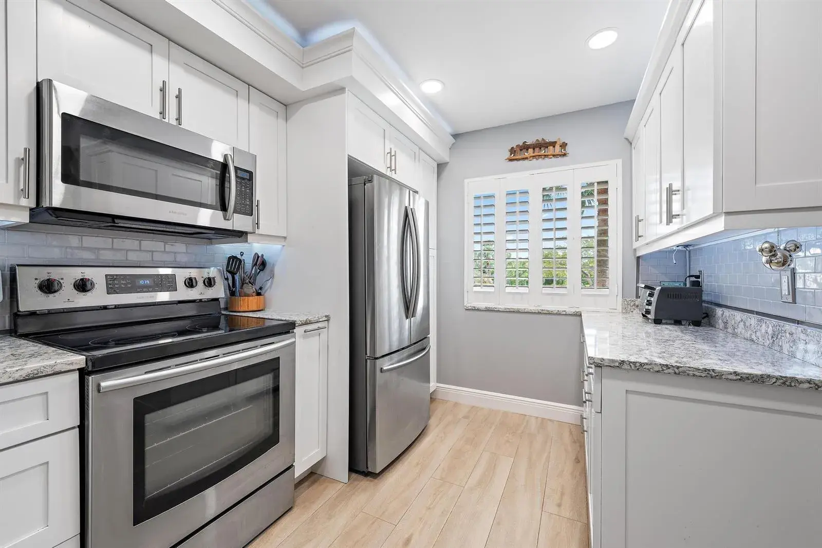 601 SEAFARER Circle # 201, Jupiter FL 33477