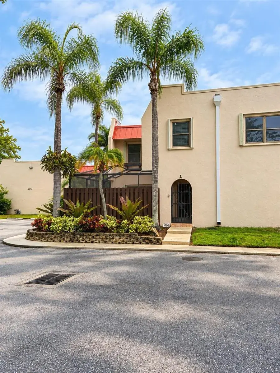 3 bedroom 2 bath Residential for sale at 6264 Seven Springs Boulevard # A, FL 33463