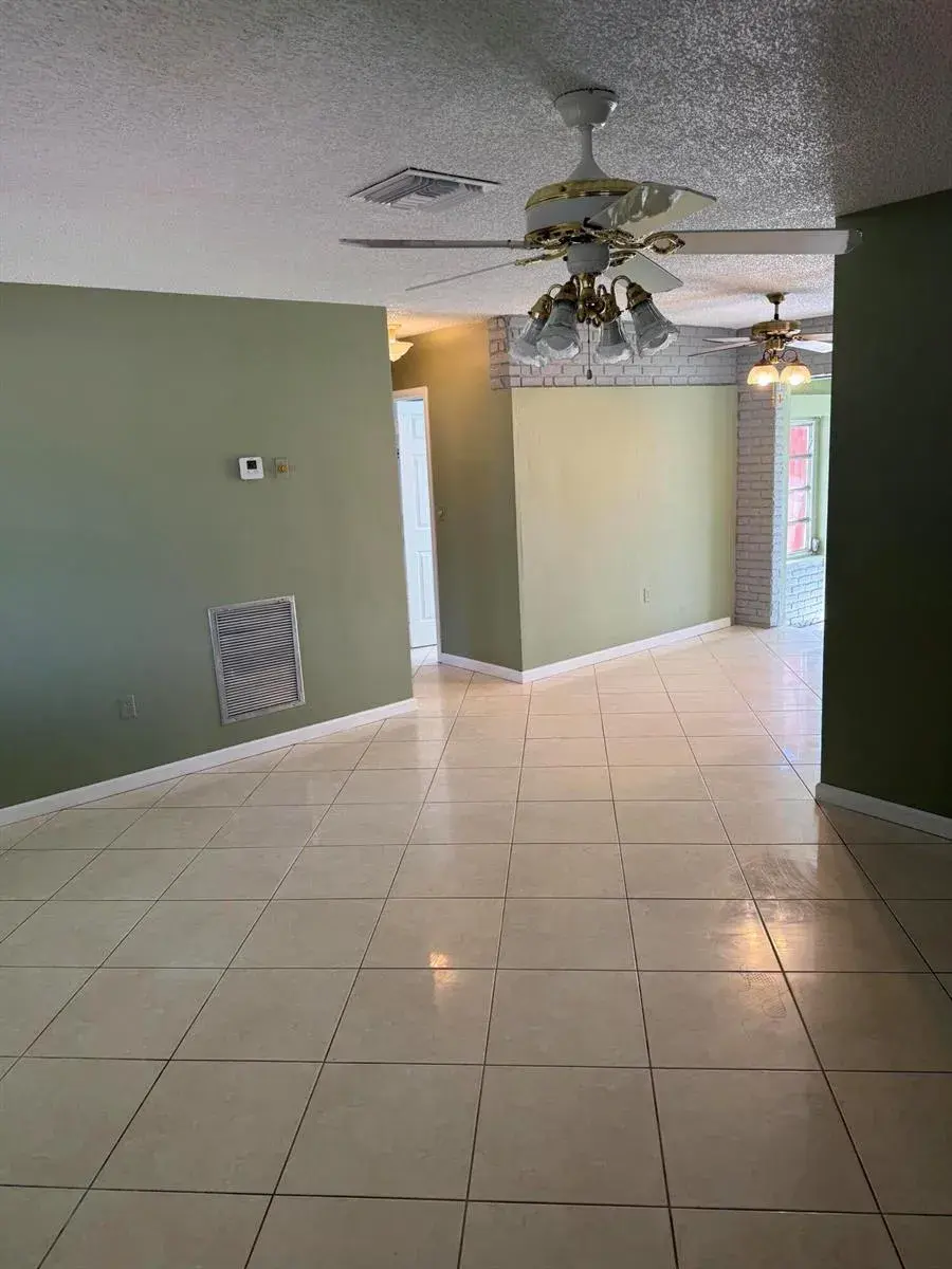 7440 FREEDOM Street, Hollywood FL 33024