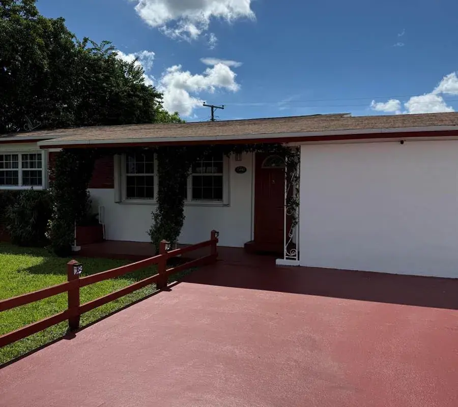7440 FREEDOM Street, Hollywood FL 33024