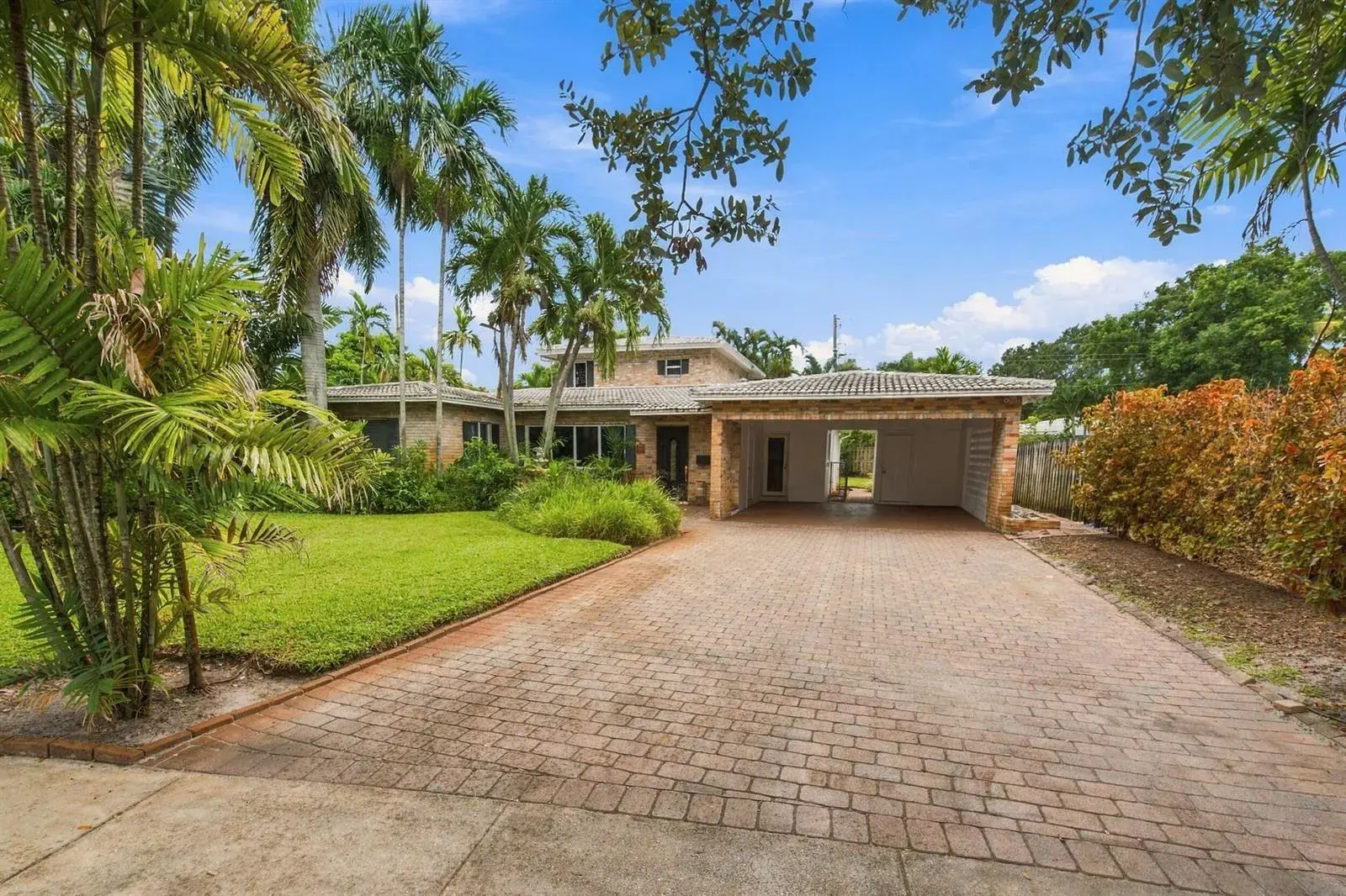 4 bedroom 3 bath Residential for sale at 1818 NE 20th Street, Fort Lauderdale FL 33305