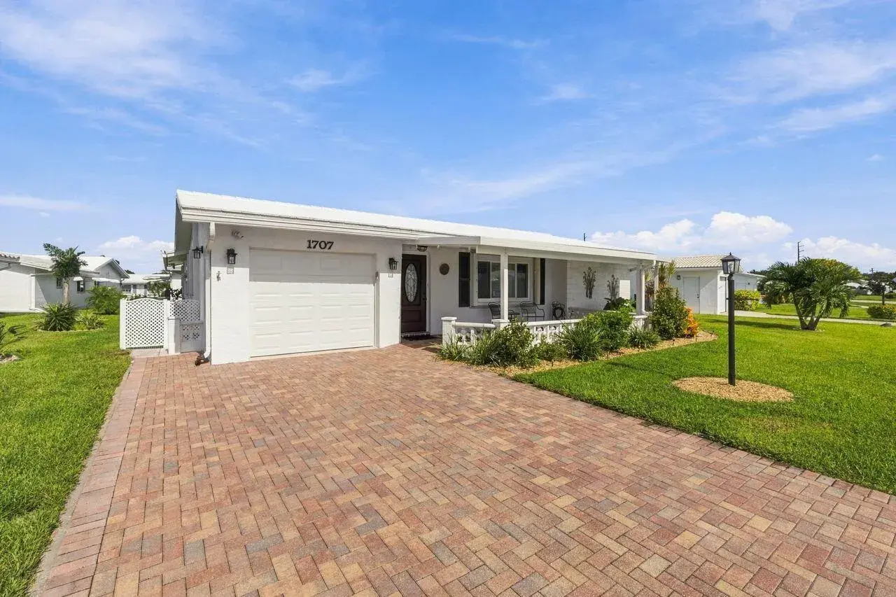2 bedroom 2 bath Residential for sale at 1707 SW 18th Street, Boynton Beach FL 33426